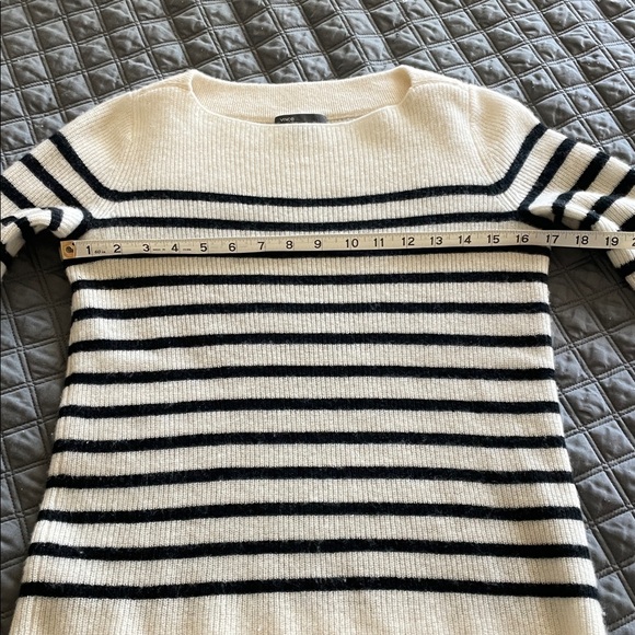 VINCE 100% Cashmere Striped Sweater - Picture 7 of 8